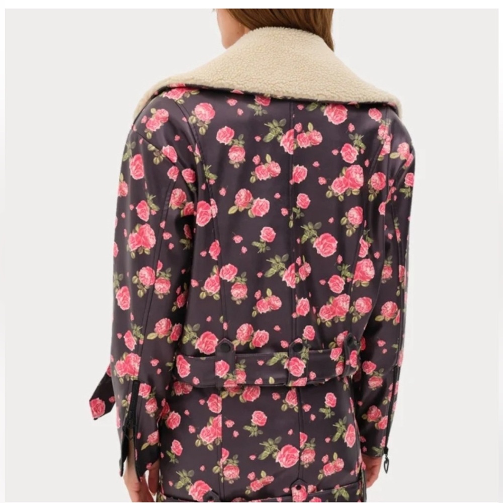 Pink and Gray Trench Coat with Elegant Design